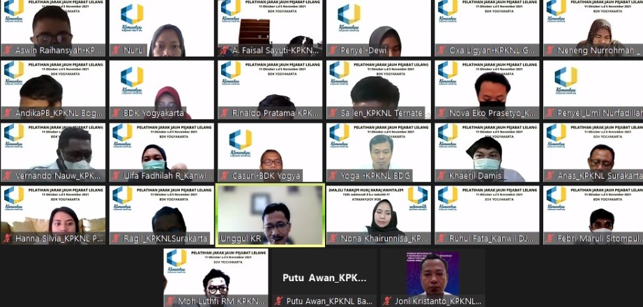 Praktik dan Implementasikan di Tempat Kerja